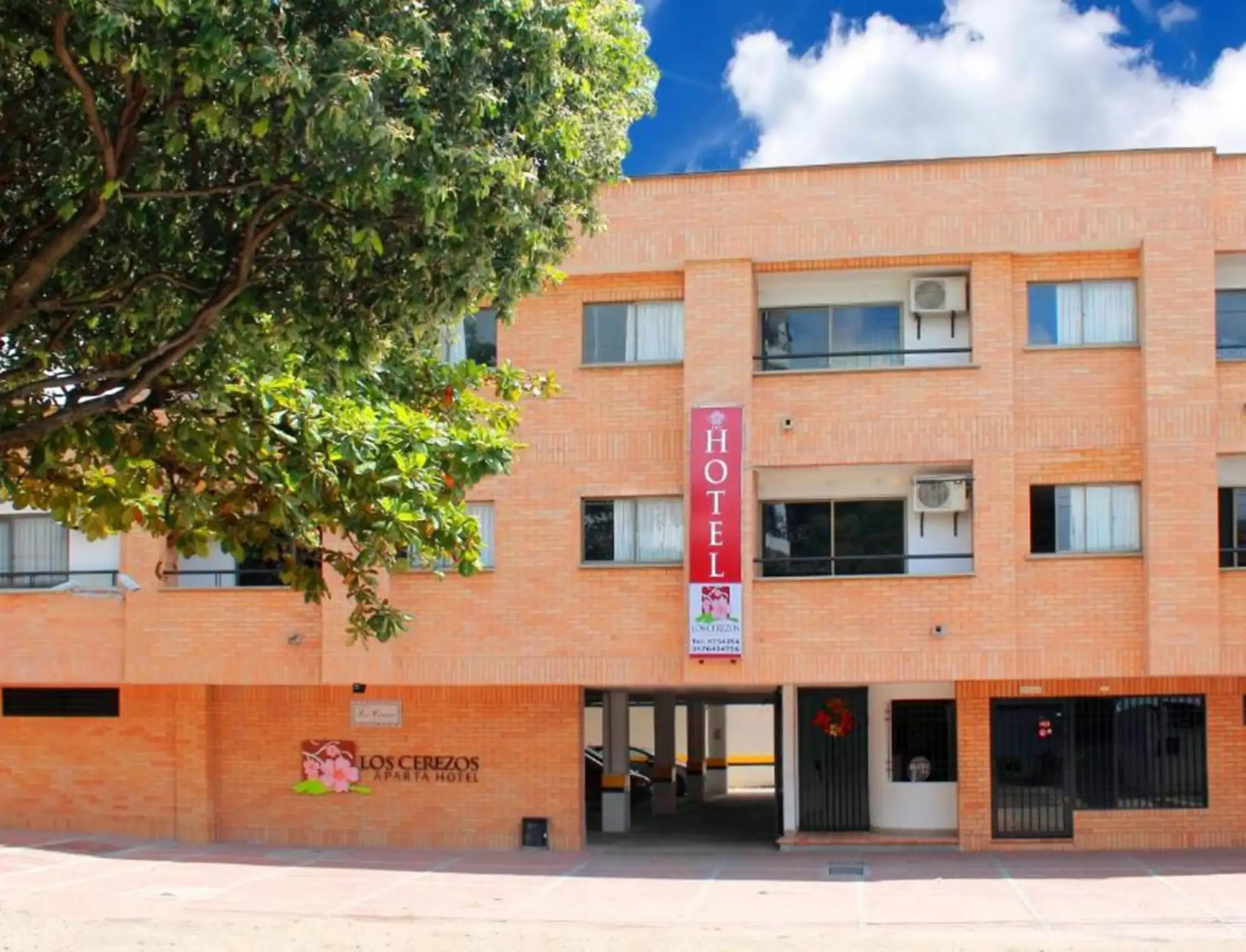 Aparta Hotel Los Cerezos