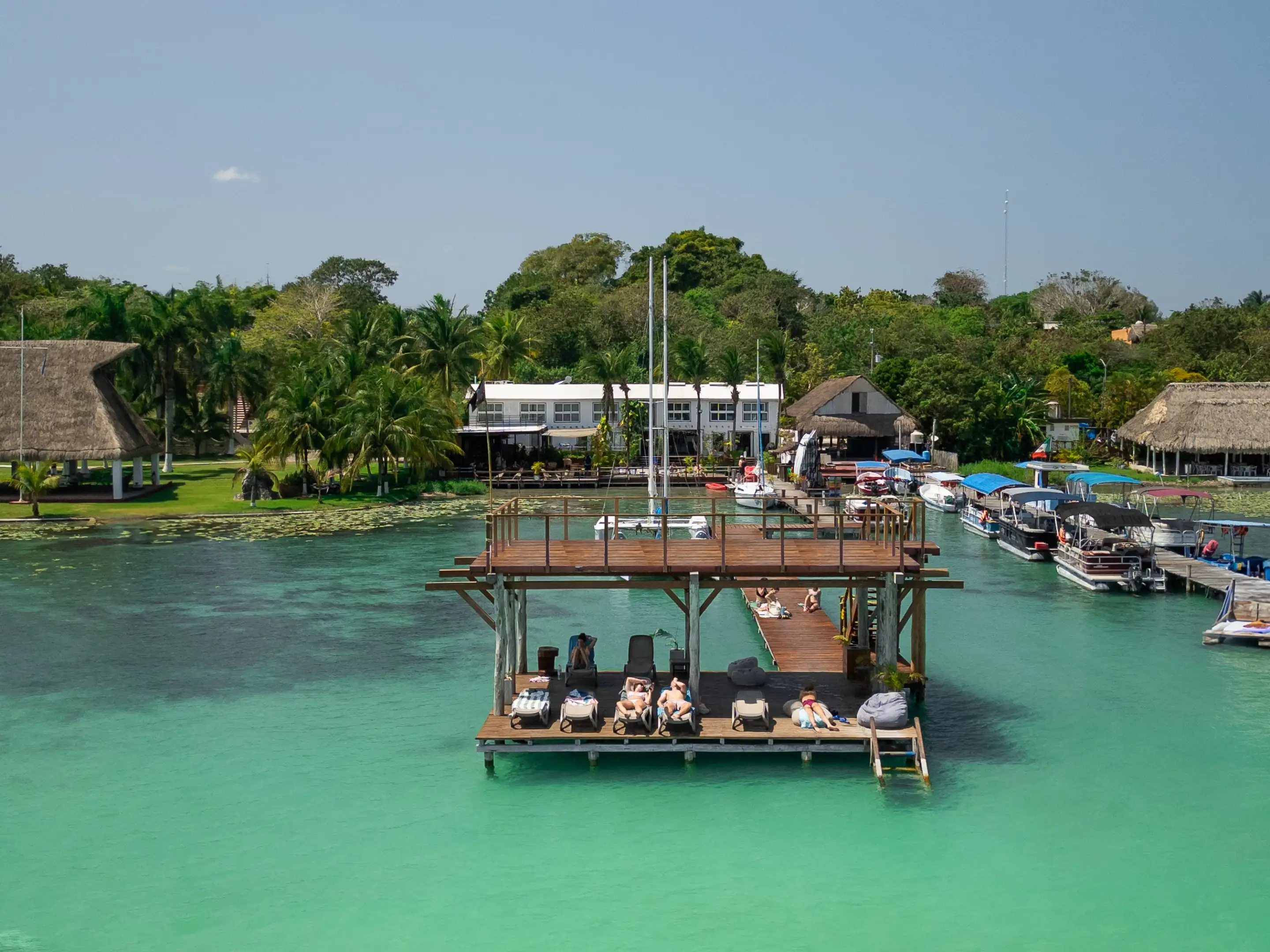   La Casa del Lago Yak Hostal Bacalar 